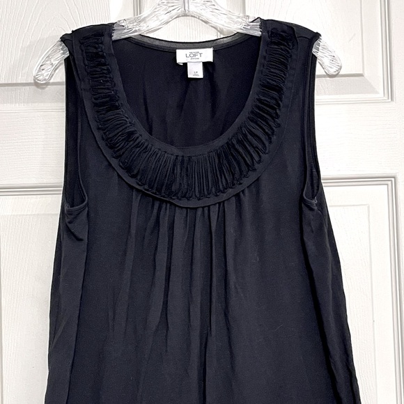 🌻3/$20 Ann Taylor Loft Mixed Media Black Tank Top with Chiffon Detail, Size LP - Picture 3 of 9